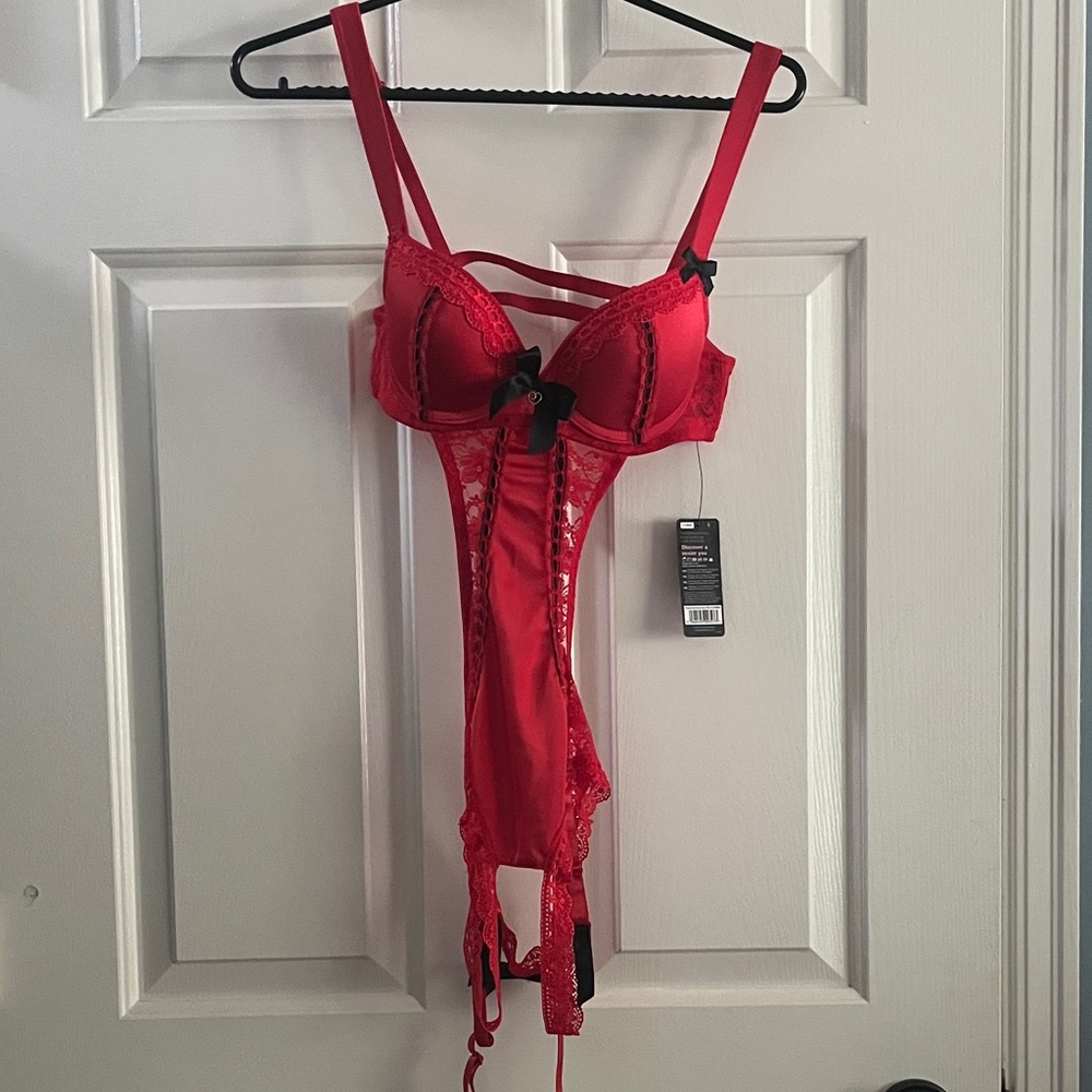 Elegant Red Lace Lingerie Set